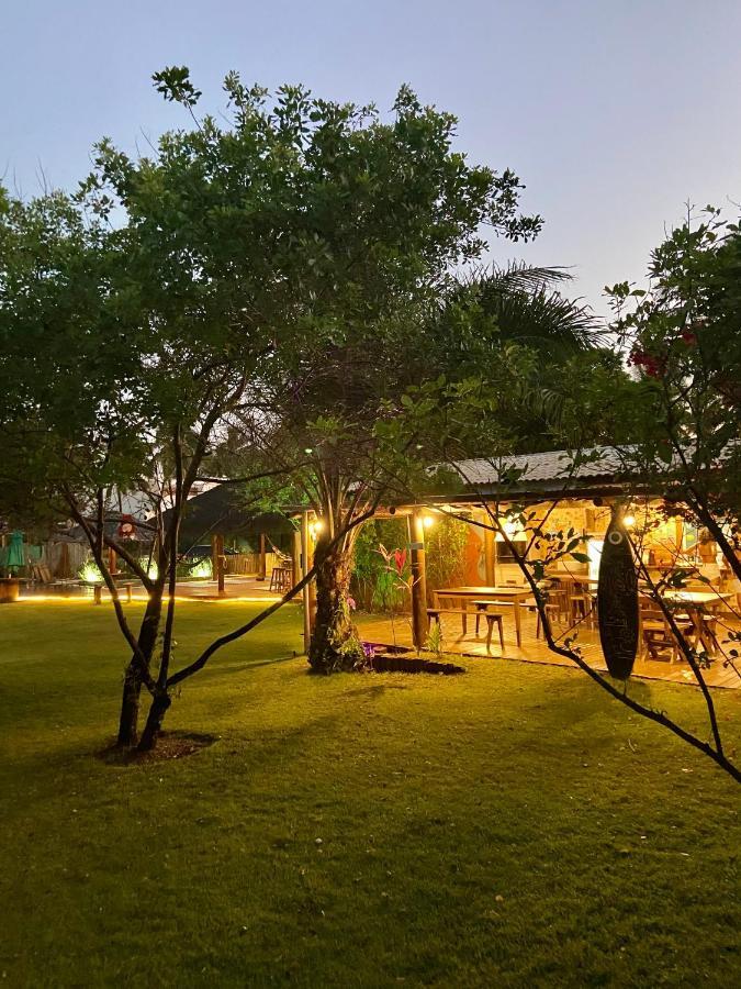 Bahia Surf Camp Hotel Abrantes Exterior photo
