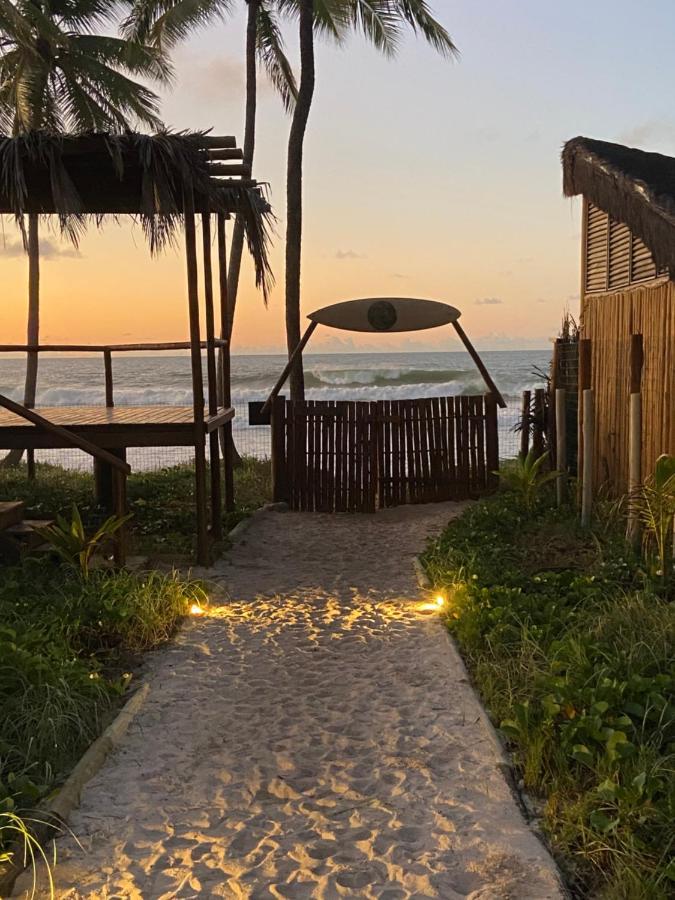 Bahia Surf Camp Hotel Abrantes Exterior photo